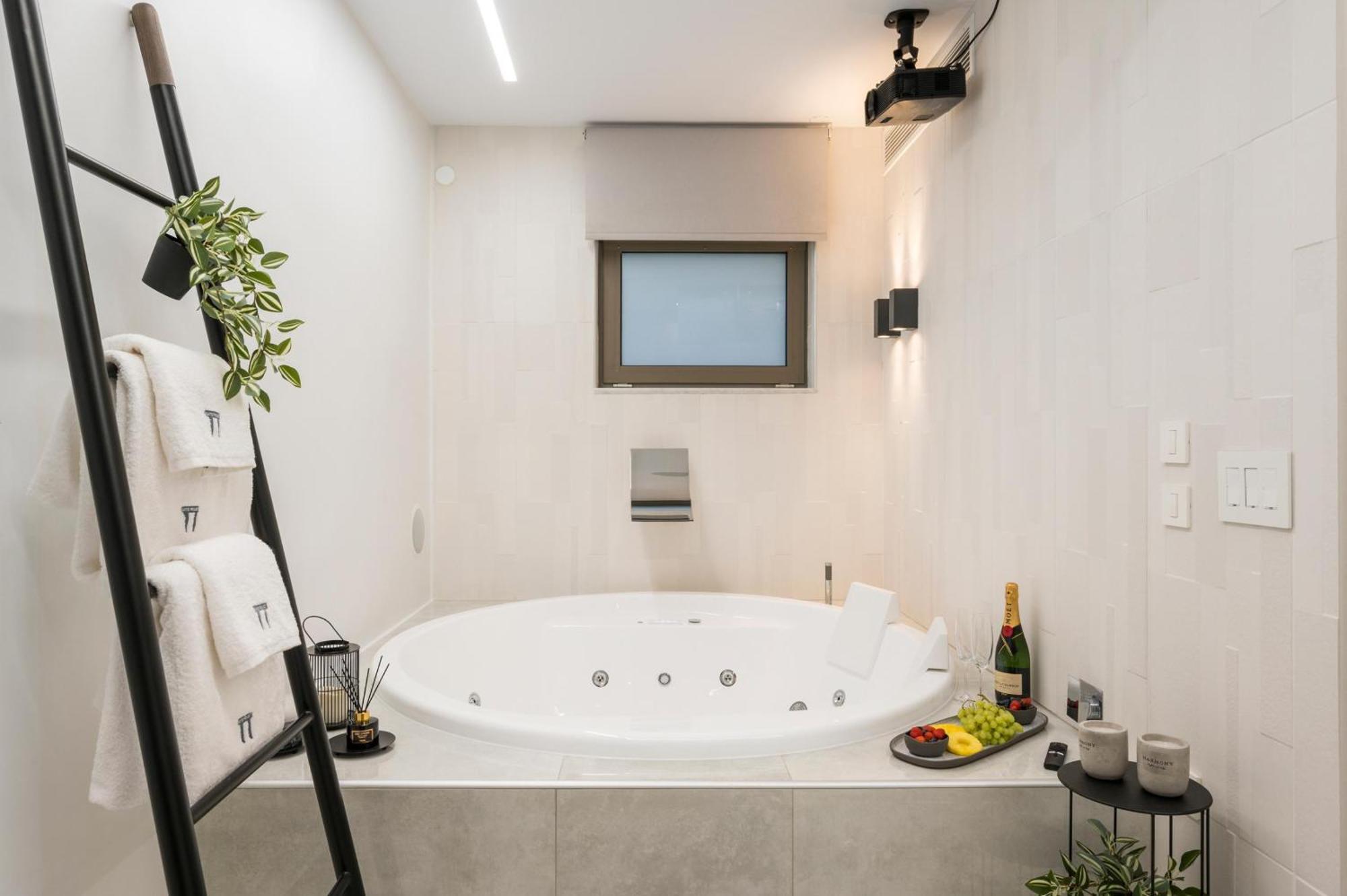 Π Suite Project: Smart Bnb Chania  ภายนอก รูปภาพ